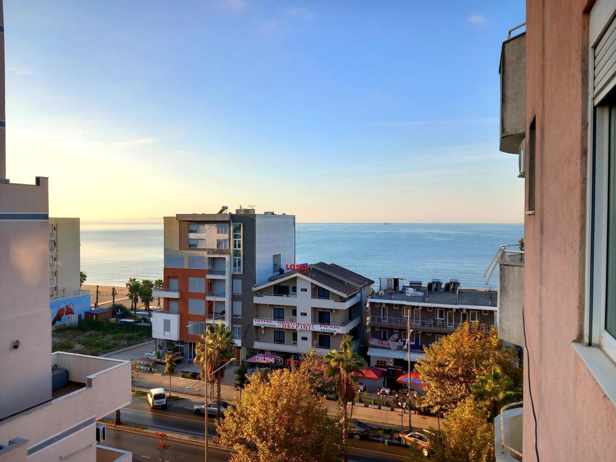 Amaris Apartment Дуррес Екстер'єр фото